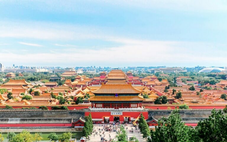 Rasai keunikan perjalanan musim panas di China secara online!